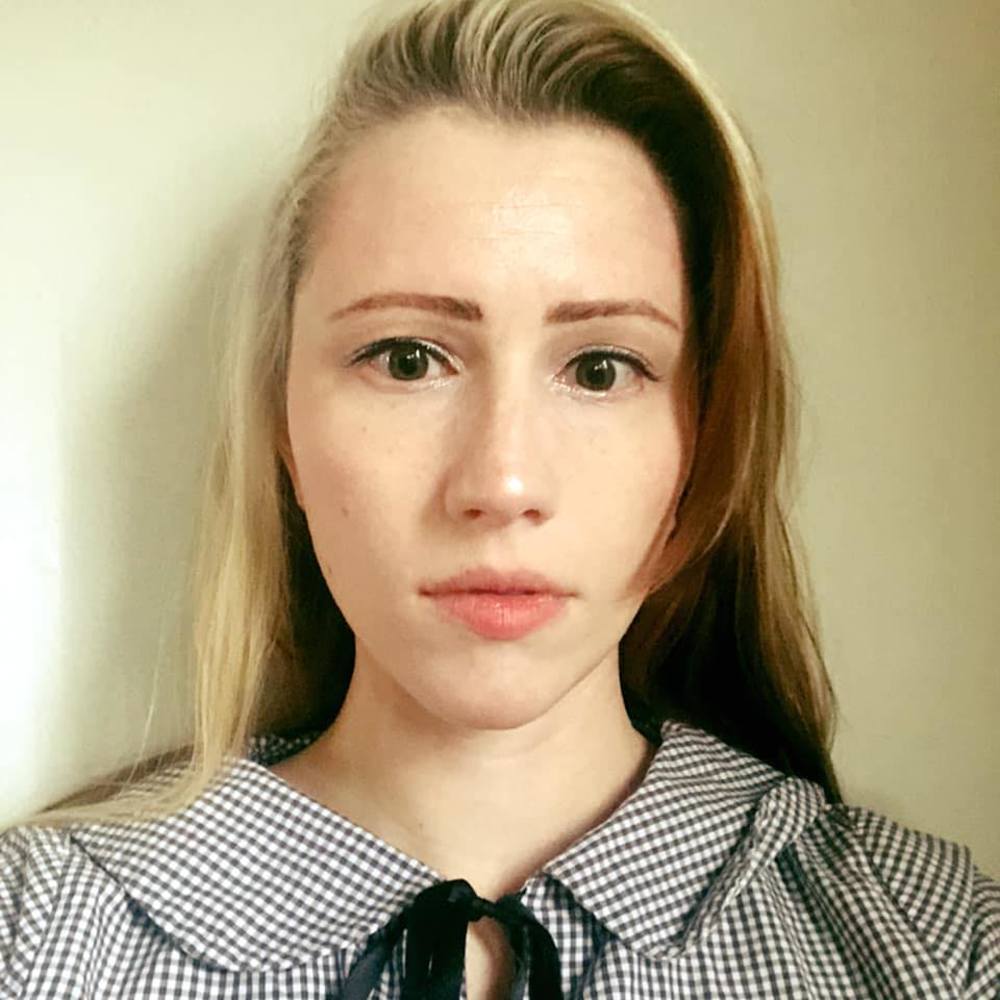 Meet your Posher, Roxanne